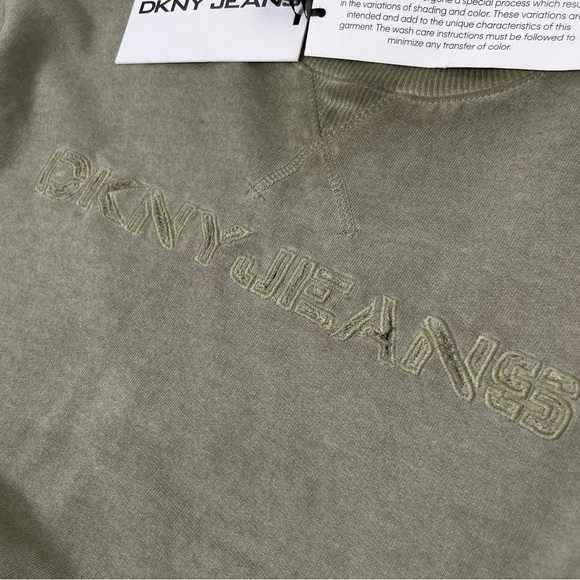 DKNY Cropped Ombré Distressed Raw Hem Pullover Sweatshirt Top Army Green NWT M - Picture 9 of 16